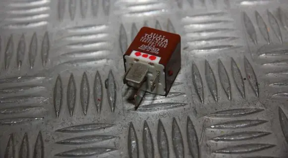 Toyota Land Cruiser (J120) Other relay 9098702016 1567001570