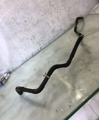 Nissan Qashqai J12 Engine coolant pipe/hose 1359