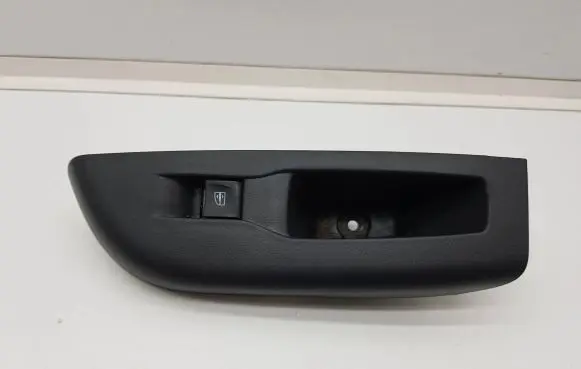 Dacia Spring Electric window control switch 829506625R