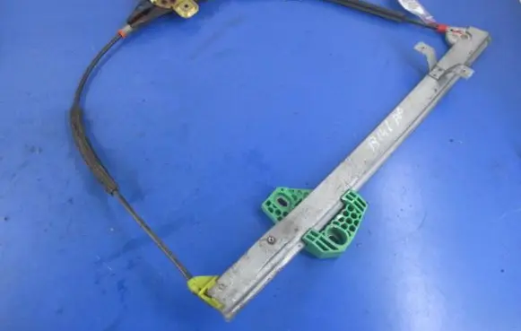 Ford Fiesta Front door window regulator with motor