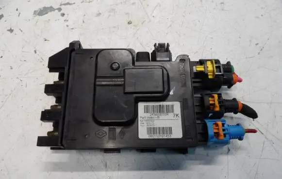 Renault Megane III Fuse box set 243800010R 060110191453 PRT07820