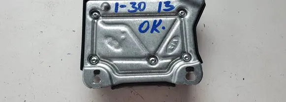 Hyundai i30 Airbag control unit/module