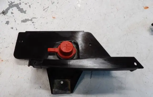 BMW 1 F40 Battery box tray cover/lid 7290719 15677210 51588