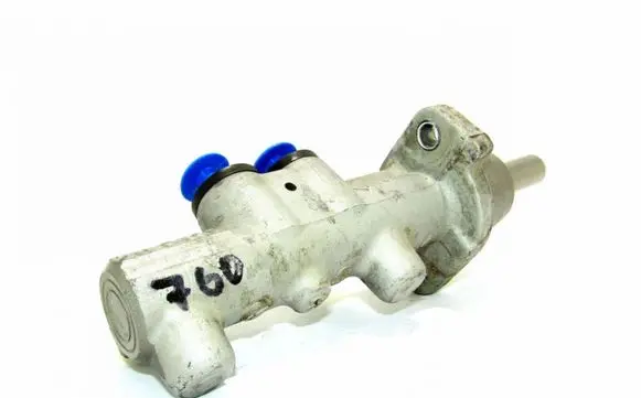 Skoda Fabia Mk2 (5J) Master brake cylinder