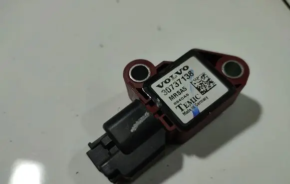 Volvo V50 Airbag deployment crash/impact sensor 30737138