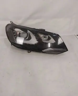 Volkswagen Touareg II Headlight/headlamp 1ZS01032806 7P1941752 01032806000056