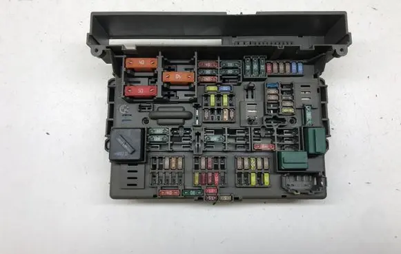 BMW 1 E81 E87 Fuse module 9119446 61149119446