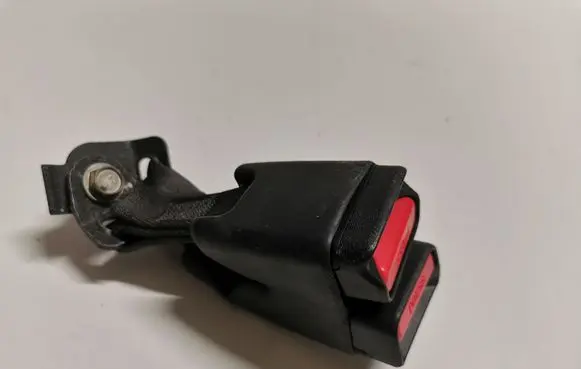 Subaru Outback (BS) Middle seatbelt buckle (rear) 