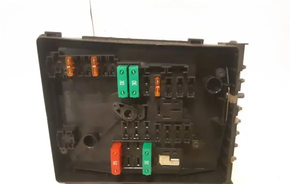 Volkswagen Golf V Fuse module 1K0937125A