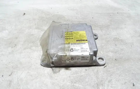 Toyota Avensis T250 Airbag control unit/module 8917005160