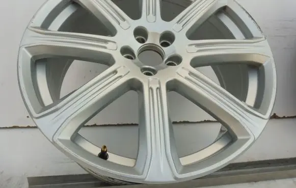 Volvo XC90 R20 alloy rim 3138134
