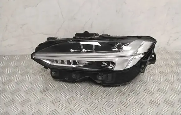 Volvo S90, V90 Headlight/headlamp 31468900