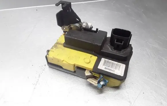 Volvo XC70 Front door lock 8650545