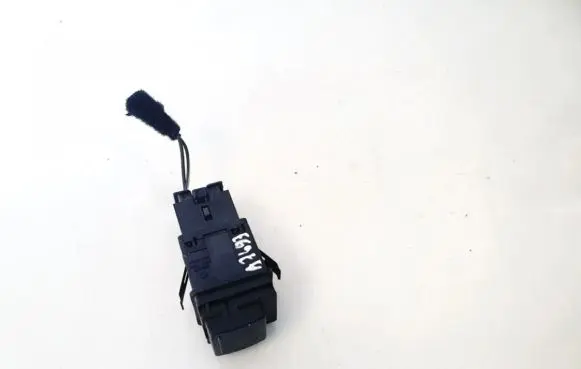 Passenger airbag on/off switch