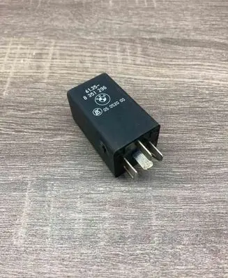 BMW 3 E36 Other relay 8351296 05052000