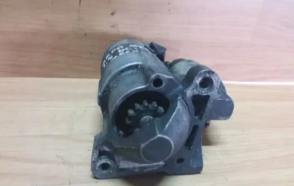 Renault Megane II Starter motor 8200227092