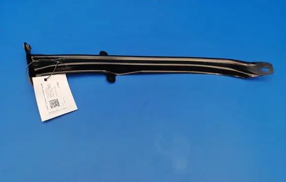 Mercedes-Benz C W204 Other engine bay part A2046280024