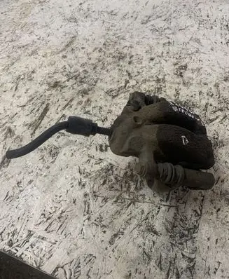 BMW 1 E81 E87 Rear brake caliper