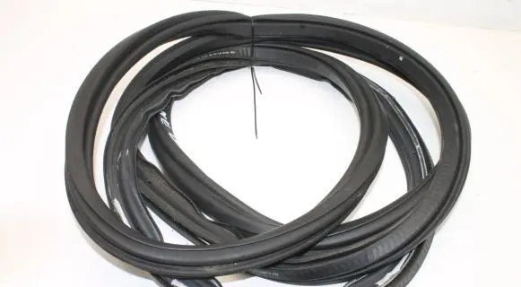 Audi Q7 4L Trunk rubber seal (body) 4L0827705H