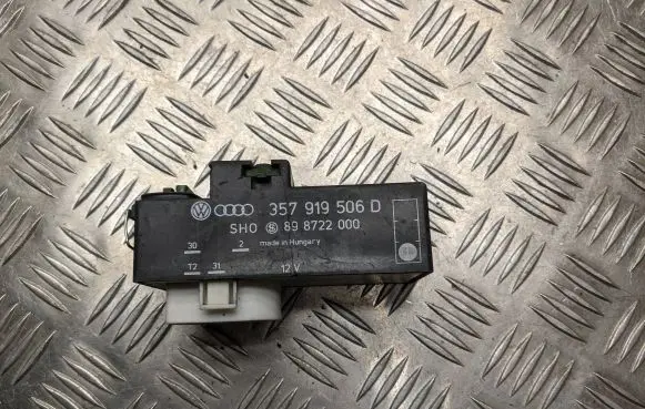 Volkswagen PASSAT B7 Coolant fan relay 357919506D 898722000