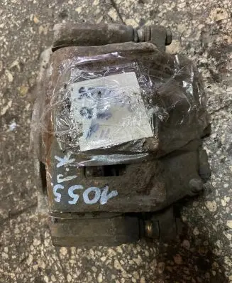 KIA Sorento Front brake caliper