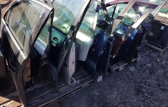 Audi A4 S4 B5 8D Rear door MELYNOS
