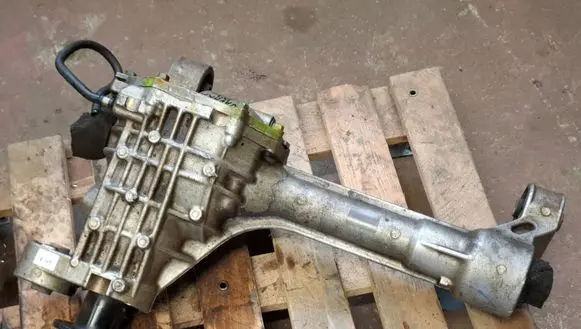 Nissan Navara Front differential