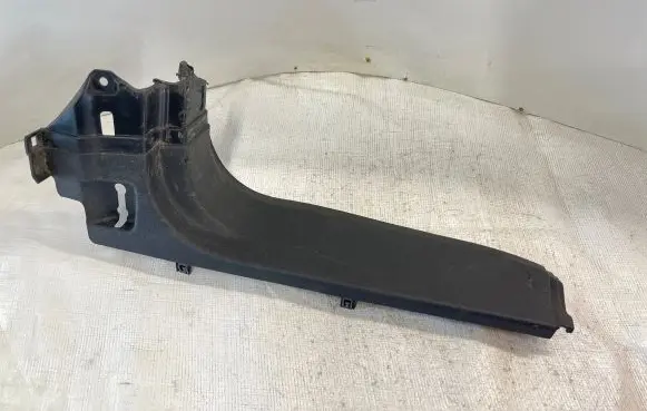Skoda Superb B6 (3T) (D) pillar trim (bottom) 3T9868223