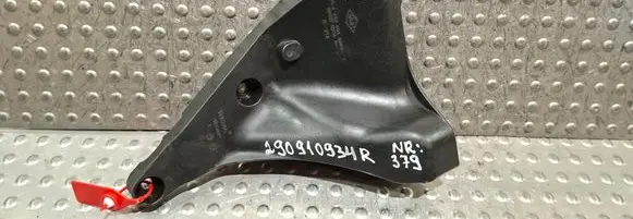 Engine mounting bracket