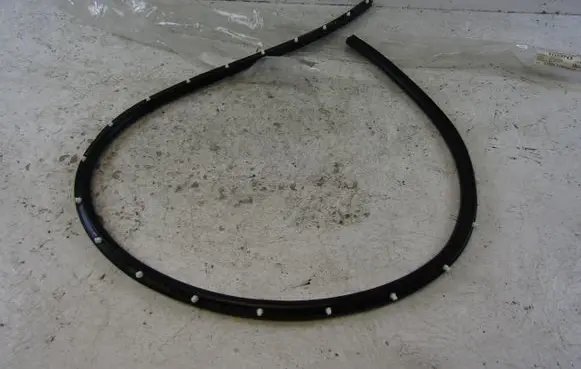 Mini One - Cooper F56 F55 Front door rubber seal 51335A4CF80