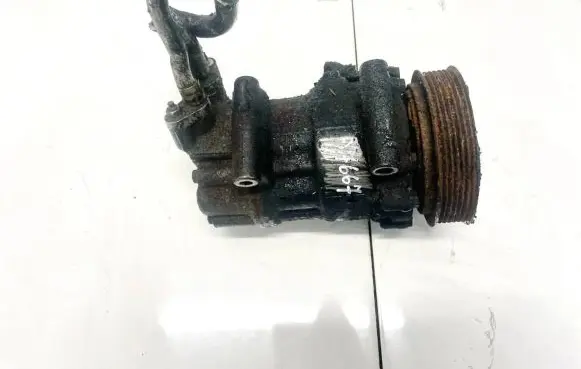 Peugeot 207 Air conditioning (A/C) compressor (pump) 9651910980