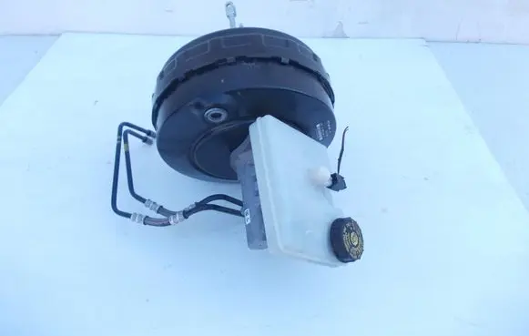 Renault Master III Brake booster 472100453R 472100453RB 03786952014