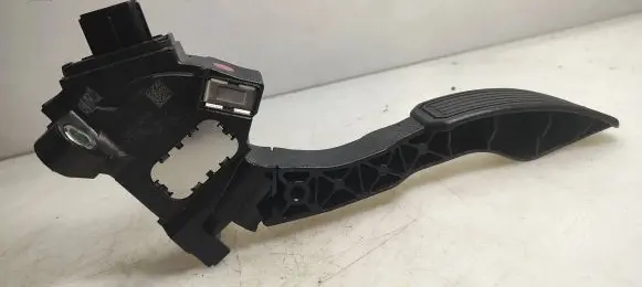 Toyota Auris 150 Accelerator throttle pedal 7811002020 47112782638