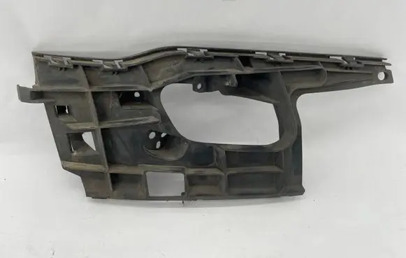 Audi A7 S7 4G Front bumper mounting bracket 4G8807096A