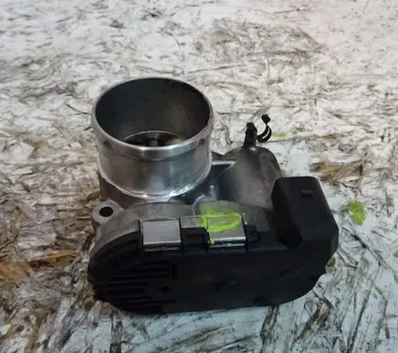 Ford Focus Throttle body valve 7S7G-9F991-CA