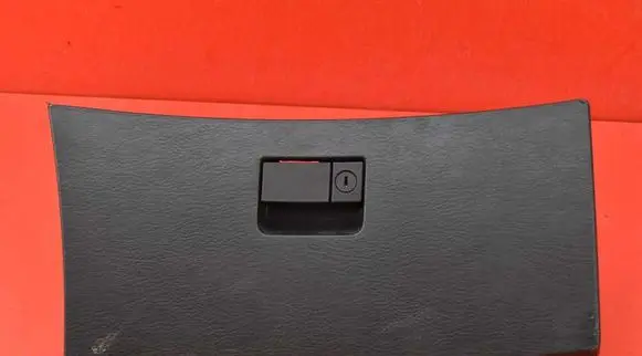 Chrysler Pacifica Glove box