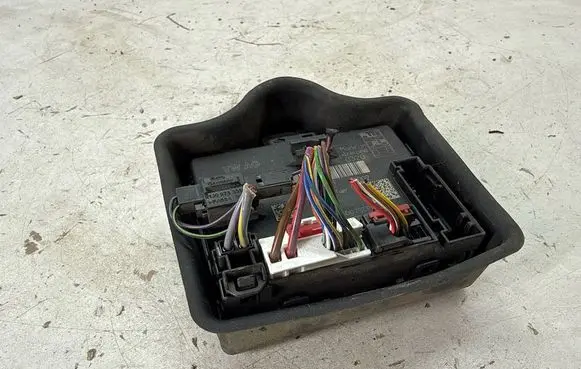 Audi Q3 F3 Door control unit/module 5Q0959593F
