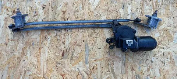 Mazda 323 Front wiper linkage 