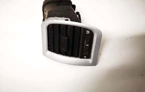 Skoda Roomster (5J) Dash center air vent grill 5j0819701e