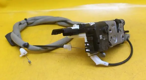 Citroen Berlingo Sliding door lock PSA828414