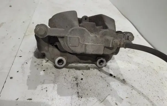 Mercedes-Benz GLK (X204) Front brake caliper A2044214181