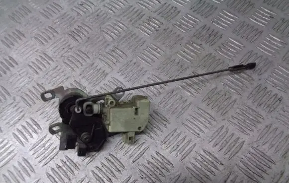 Seat Toledo II (1M) Shock absorber/damper mounting bracket 