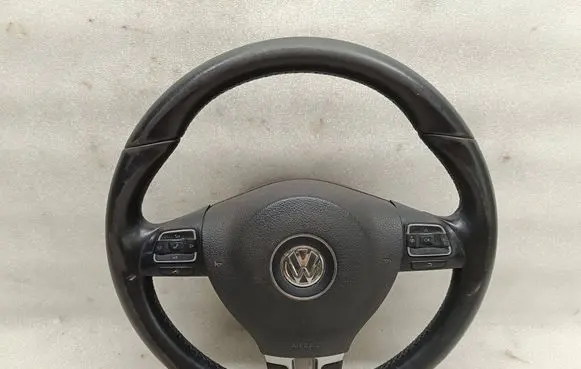 Volkswagen PASSAT B7 Steering wheel 3C8419091B 0060018311 307020999Q24