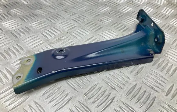 Skoda Octavia Mk3 (5E) Fender mounting bracket 5E0821141A