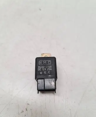Hyundai Terracan Other relay 9523037500