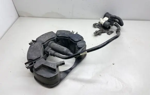 Volkswagen Jetta VI Active carbon filter fuel vapour canister 1K0201797B