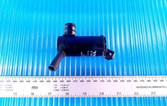 Volvo XC90 Windscreen/windshield washer pump 9169611 0602103950