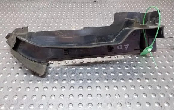 Audi Q7 4M Fender end trim S27705501 4M0821169C