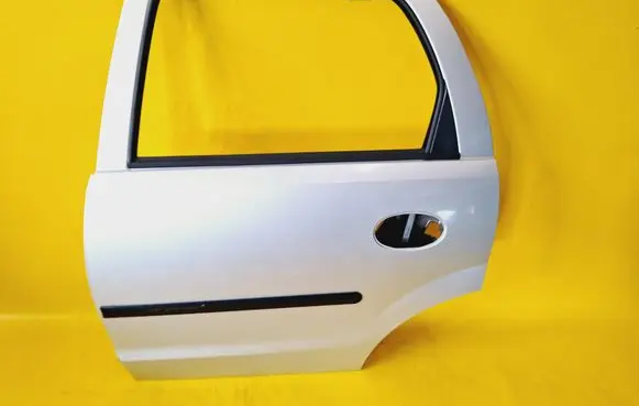 Opel Corsa C Rear door