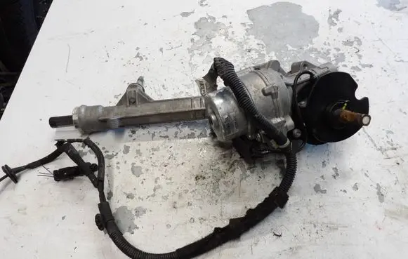 Peugeot 208 Steering rack 6700003305